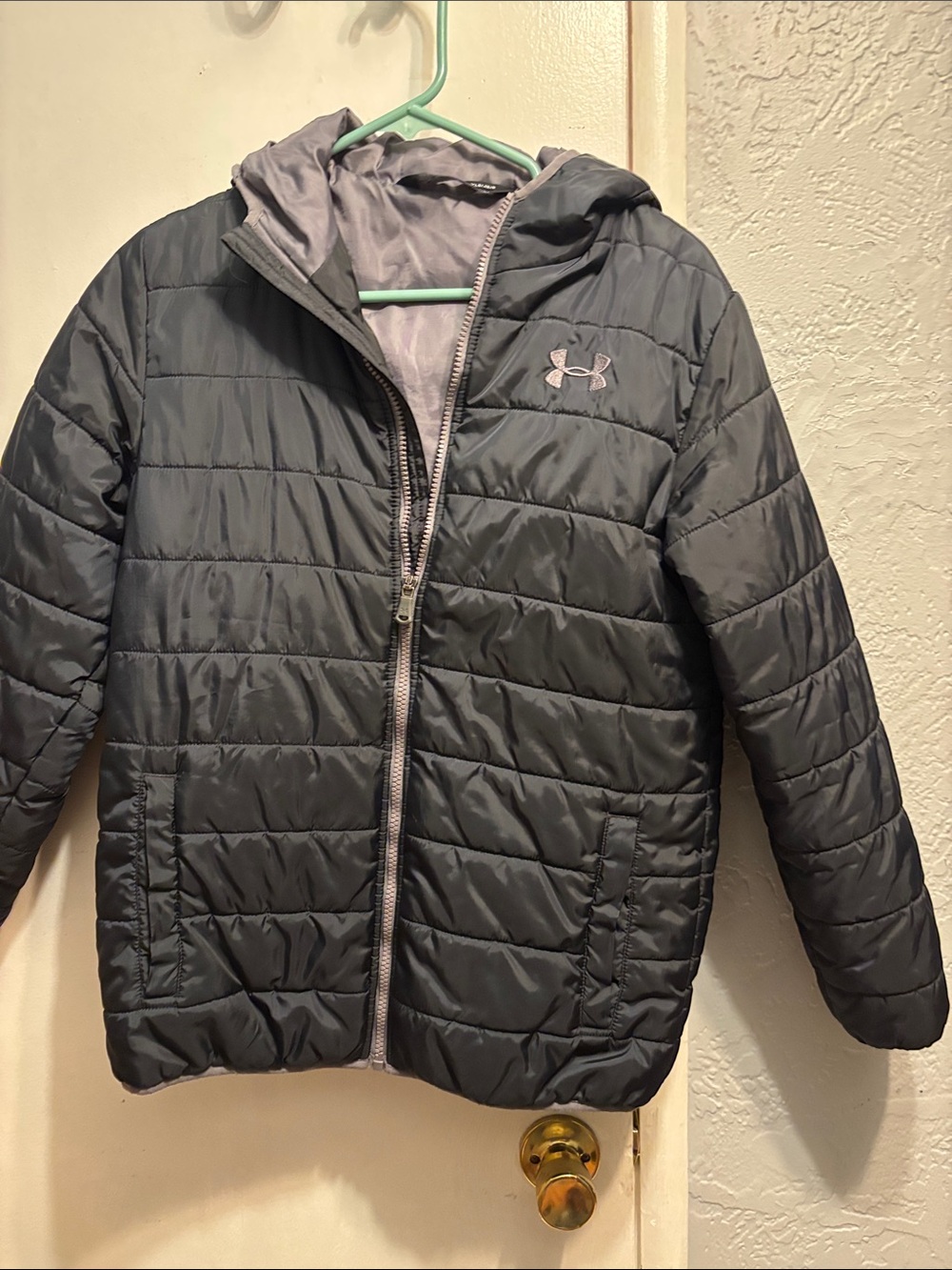 Under Armour Kids Hooded Puffer Jacket in Charcoal Gray